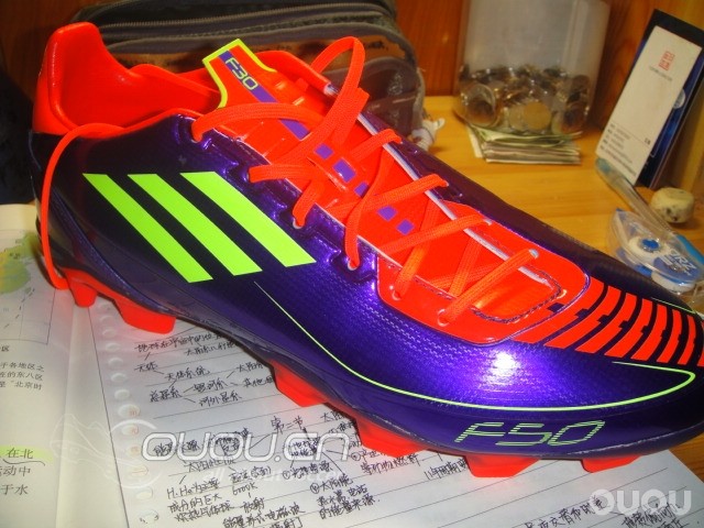 ADIDAS F30 1.5代TRX AG到手~颜色这个亮啊~~~多图~期待过几天下地~