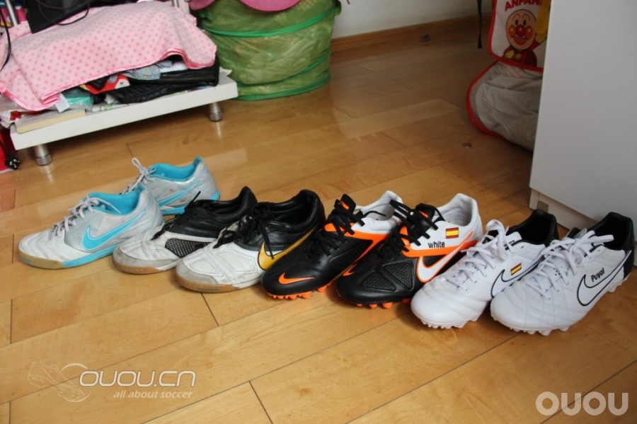 现在服役的四双钩子。(已经重新上传不变形图片)