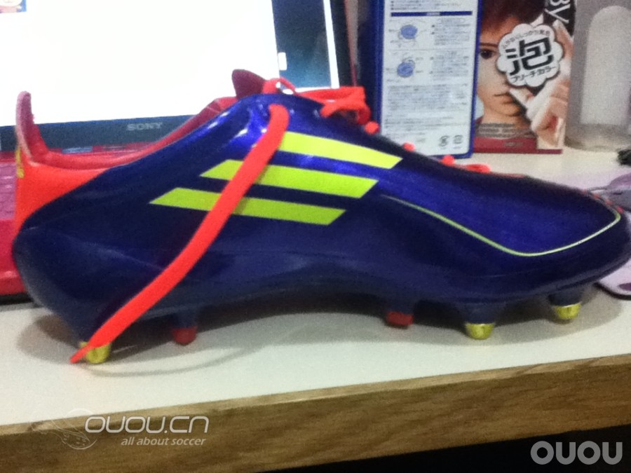 昨天在KAMO原宿店收一F50。。。8000日元。。。求鉴定