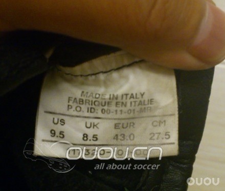 发一双穿了N多年的很老款钩子球鞋