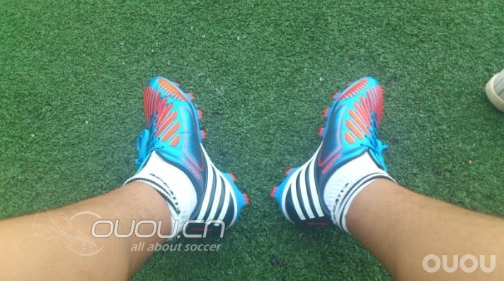 发一双穿了N多年的很老款钩子球鞋