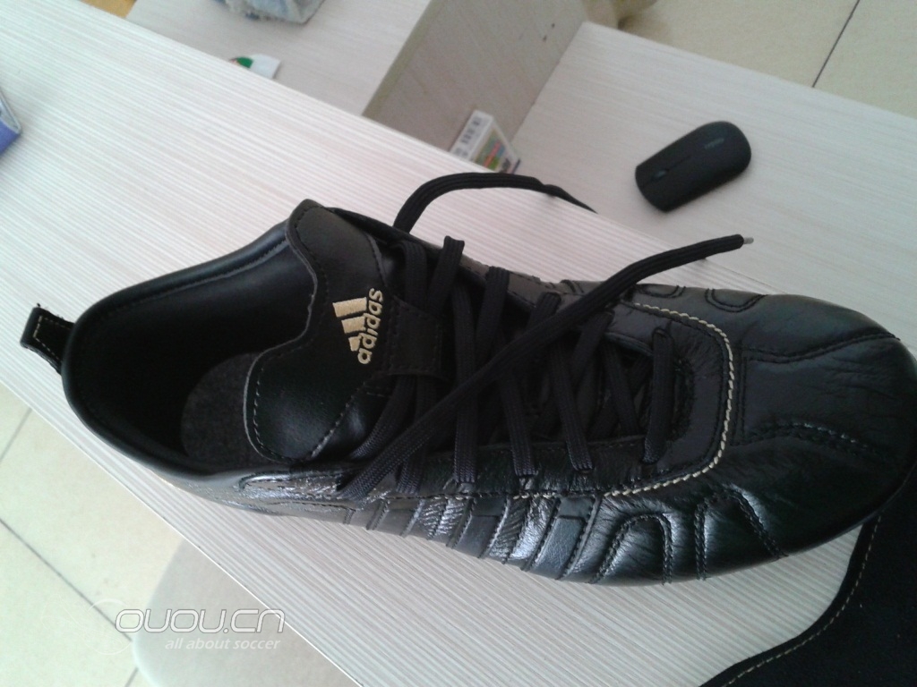 达人们来看看,这双鞋是什么系列的啊