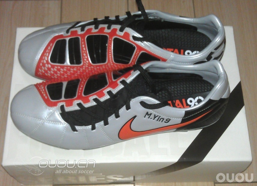 PDS德国站新到的白色T90镭射精英版