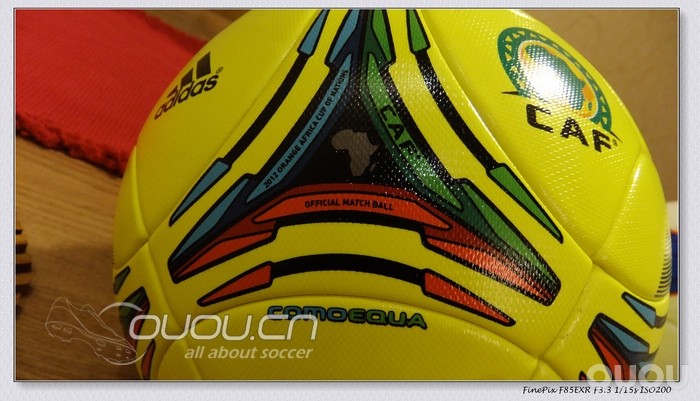 新到手的几个足球–阿迪非洲杯比赛版tango、茵宝足总杯比赛球