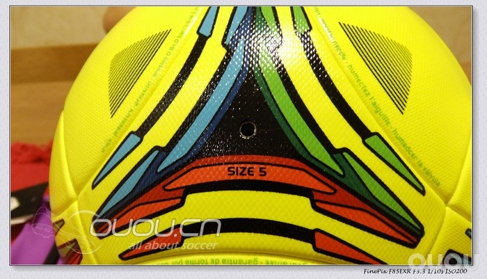 新到手的几个足球–阿迪非洲杯比赛版tango、茵宝足总杯比赛球