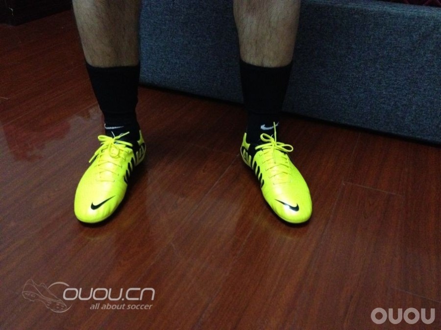 抽空拍了几张上脚照。。。CTR360Ⅲ中端AG..