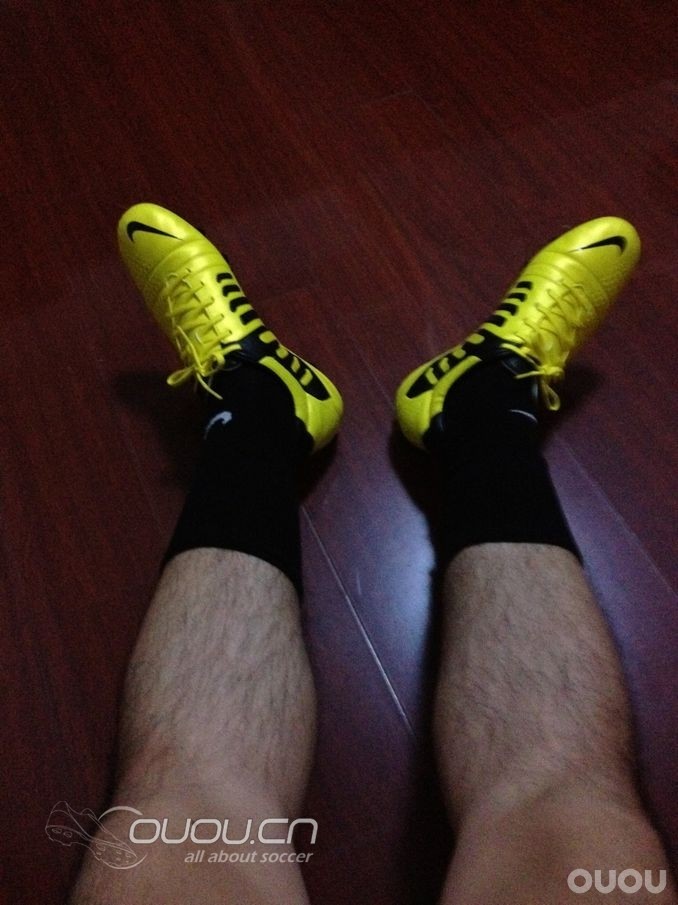 抽空拍了几张上脚照。。。CTR360Ⅲ中端AG..