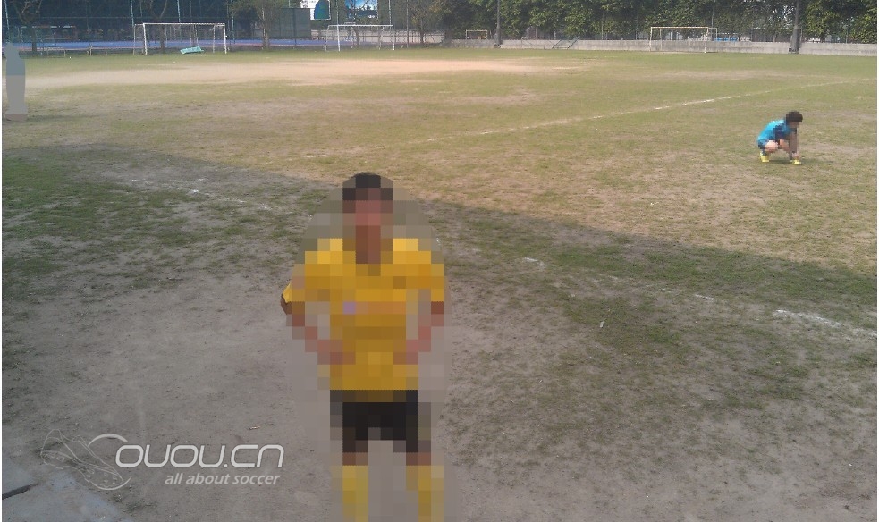 这球场适合什么钉?