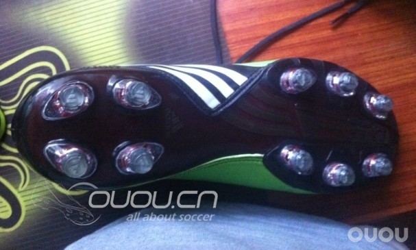 菜鸟新入一双F50,不知道什么版本,也不知道真假,求大神们鉴定