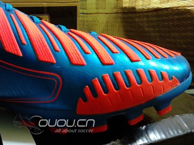 请教大神:猎鹰12顶级AG,这种脱胶怎么处理?