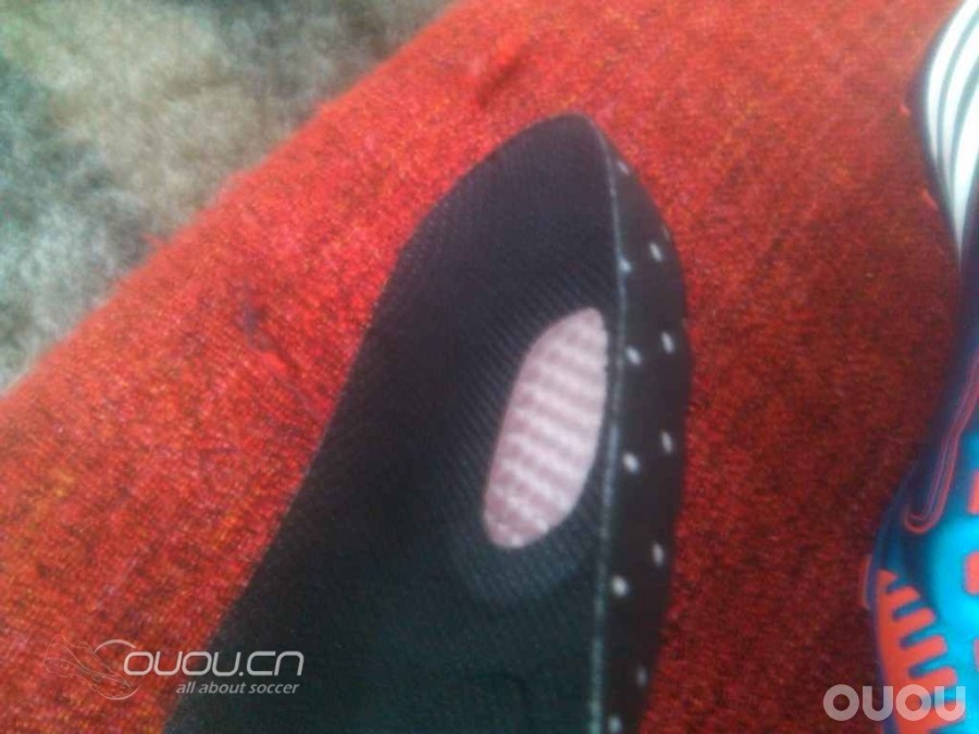 新入11nova AG 对 猎鹰12次顶FG磨钉 12换鞋垫测试