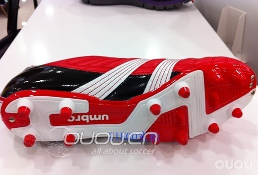 求鉴定 茵宝这双是真是假可入吗?