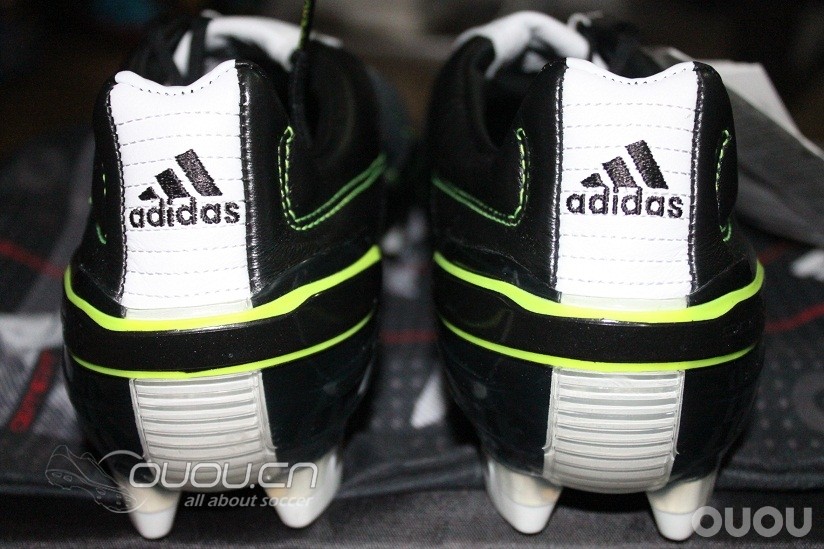 Adidas Predator X TRX AG黑白绿配色刚入手,拿出来晒晒