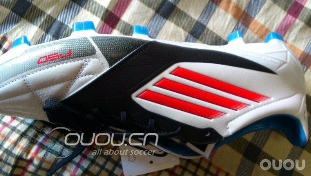 新到F50皮版,足球狂那里入的