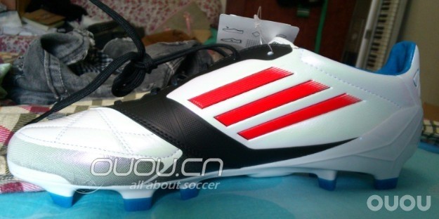 新到F50皮版,足球狂那里入的