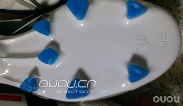 新到F50皮版,足球狂那里入的