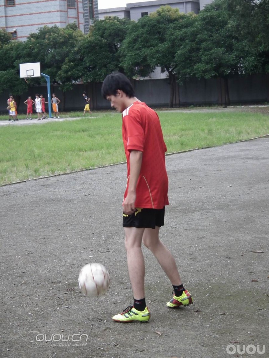 母校恩情难忘,足球启蒙地试水strike4-HG