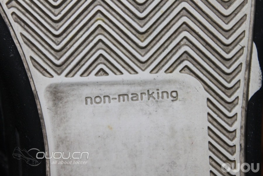 adifc?这双老鞋谁认识?