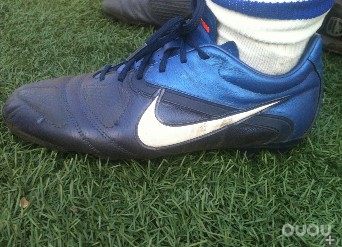 关于球场和鞋底