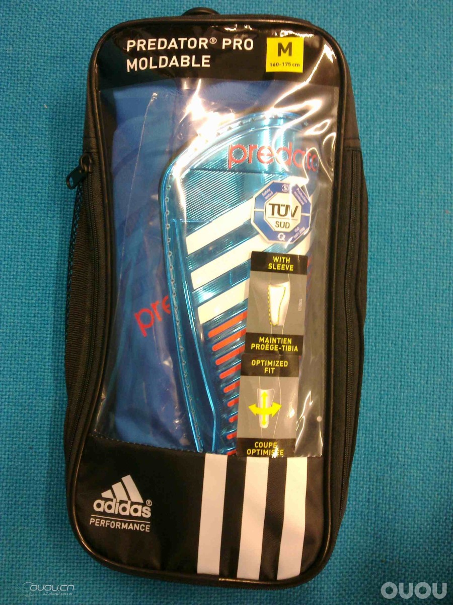 我是不是很败家呀⋯⋯花了35欧买双护腿板!!!货到上图