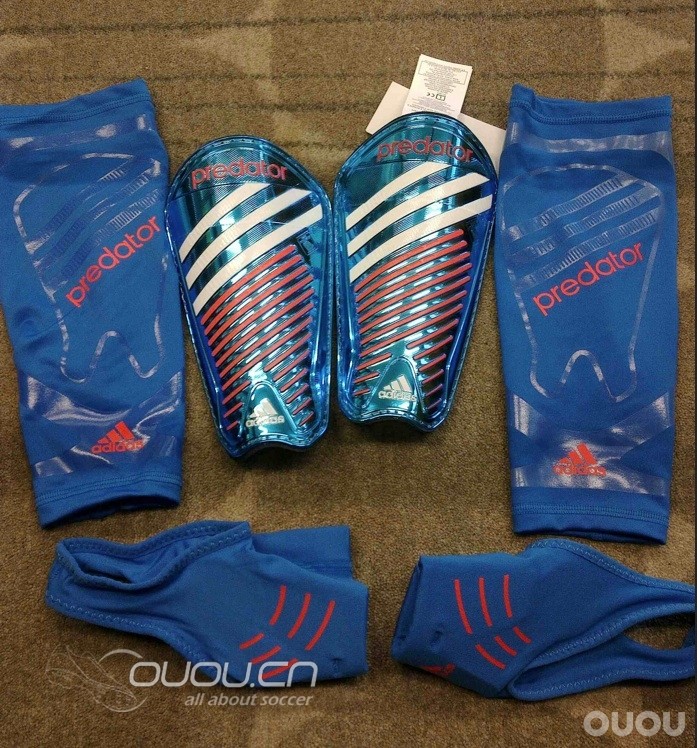 我是不是很败家呀⋯⋯花了35欧买双护腿板!!!货到上图