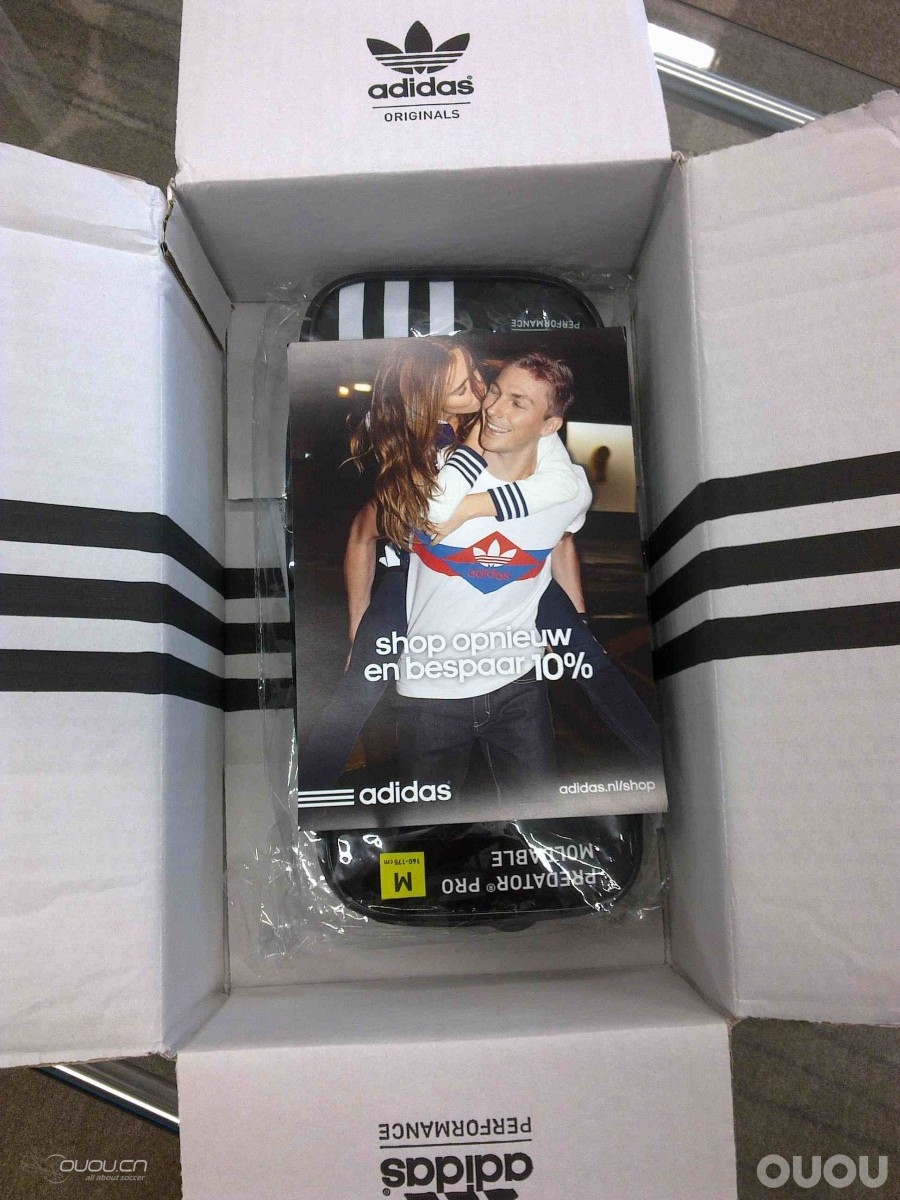 我是不是很败家呀⋯⋯花了35欧买双护腿板!!!货到上图