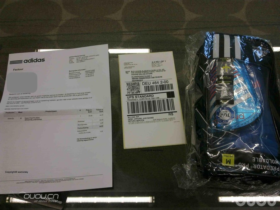 我是不是很败家呀⋯⋯花了35欧买双护腿板!!!货到上图