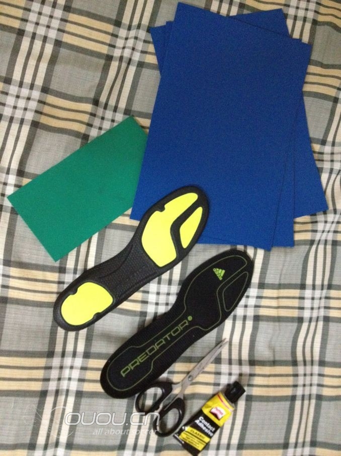 猎鹰鞋垫改造计划:PORON减震材料替换原有黄色减震胶。