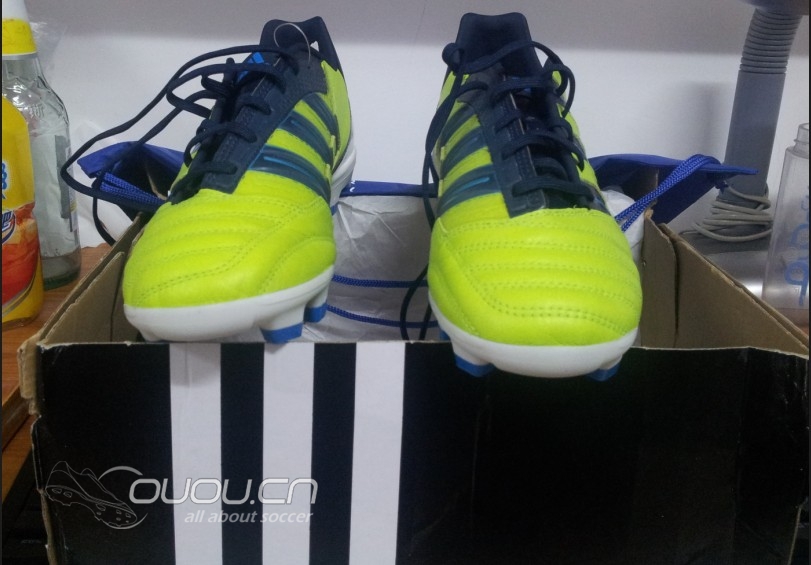 大二学生   第一双专业球鞋——猎鹰11  次顶级