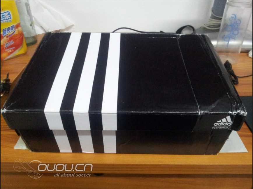 大二学生   第一双专业球鞋——猎鹰11  次顶级