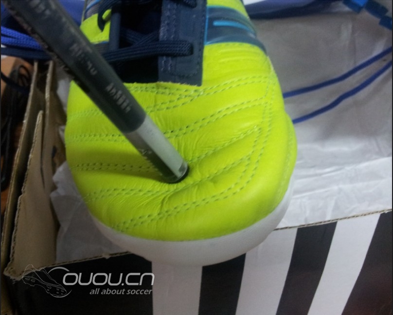 大二学生   第一双专业球鞋——猎鹰11  次顶级