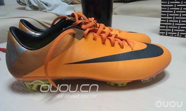 晒一下今天新入的白菜mv7