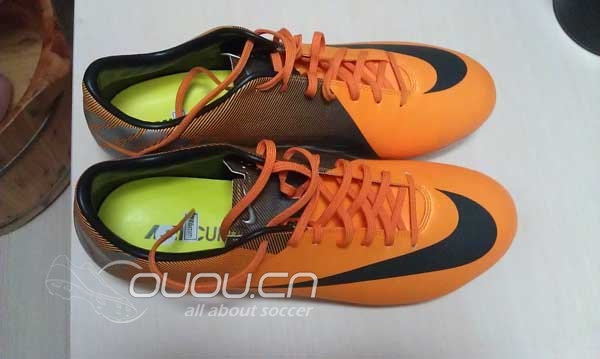 晒一下今天新入的白菜mv7