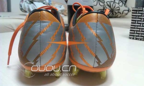 晒一下今天新入的白菜mv7