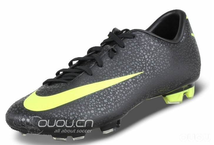 求助贴~nike mm黑豹适合磨钉吗????