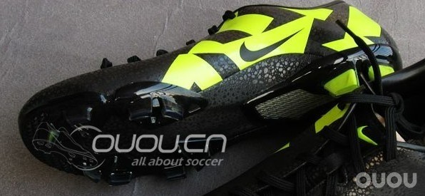 求助贴~nike mm黑豹适合磨钉吗????