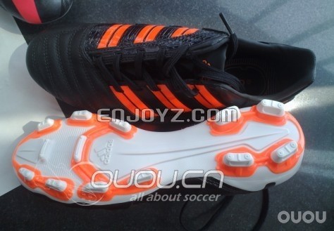 想收一双猎11,请高手来帮忙鉴定一下真伪,谢谢啦~