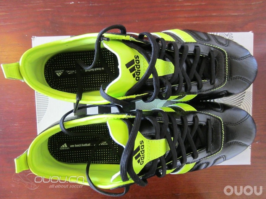 新旧足球鞋,给大家看看吧…