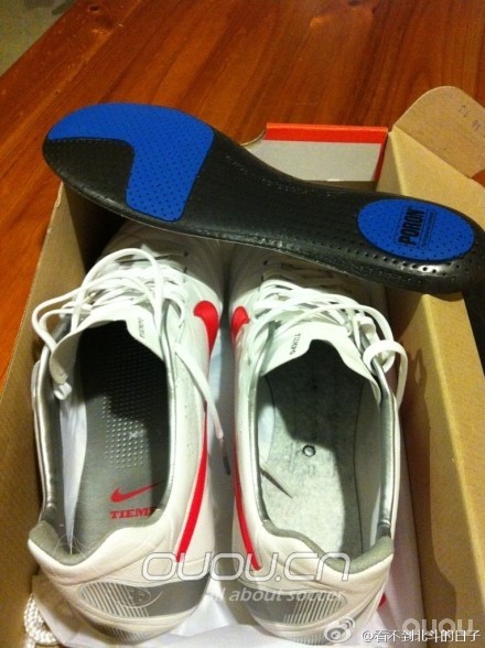 淘白菜意产传奇4一双,带简单上脚感受,外加重量比较