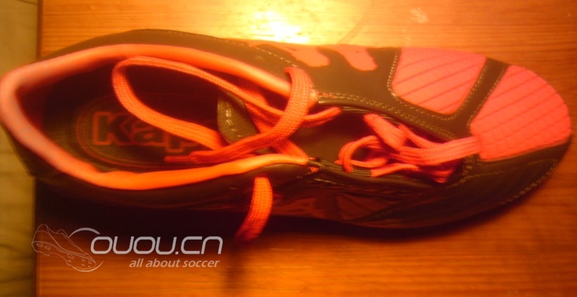 莫斯科留学狗 晒自己今天白菜价入的背靠背战靴