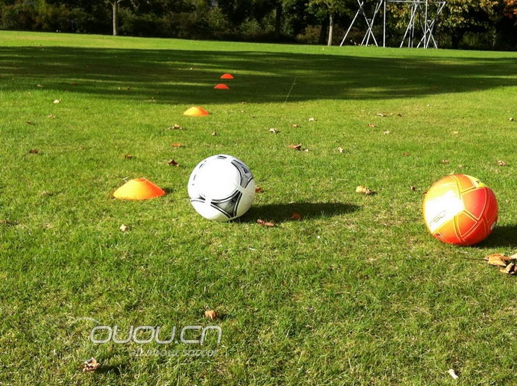 再来 — 骚蓝 F50 adizero TRX FG 皮面 (蓝色皮版首发?), 附简单实战评测~