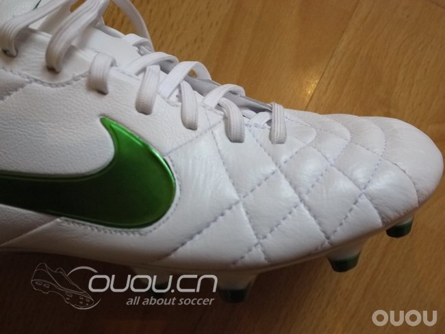 首发白骚绿 — 顶级传奇4 Legend FG…. 附简单评测