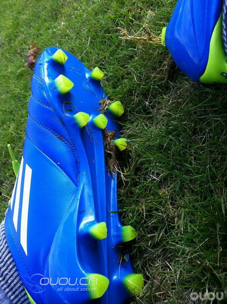 再来 — 骚蓝 F50 adizero TRX FG 皮面 (蓝色皮版首发?), 附简单实战评测~