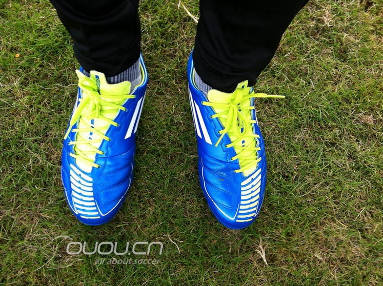 再来 — 骚蓝 F50 adizero TRX FG 皮面 (蓝色皮版首发?), 附简单实战评测~