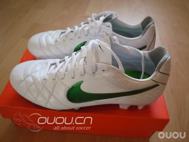 首发白骚绿 — 顶级传奇4 Legend FG…. 附简单评测