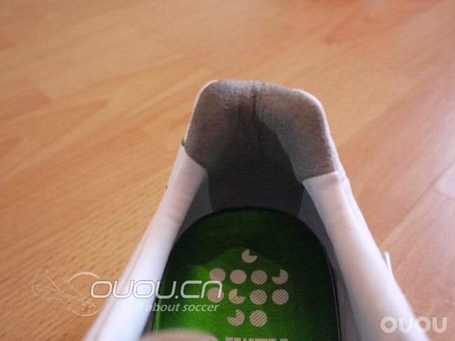 首发白骚绿 — 顶级传奇4 Legend FG…. 附简单评测