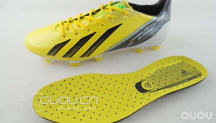 2013款F50发布在即 触球部位三道杠有亮点