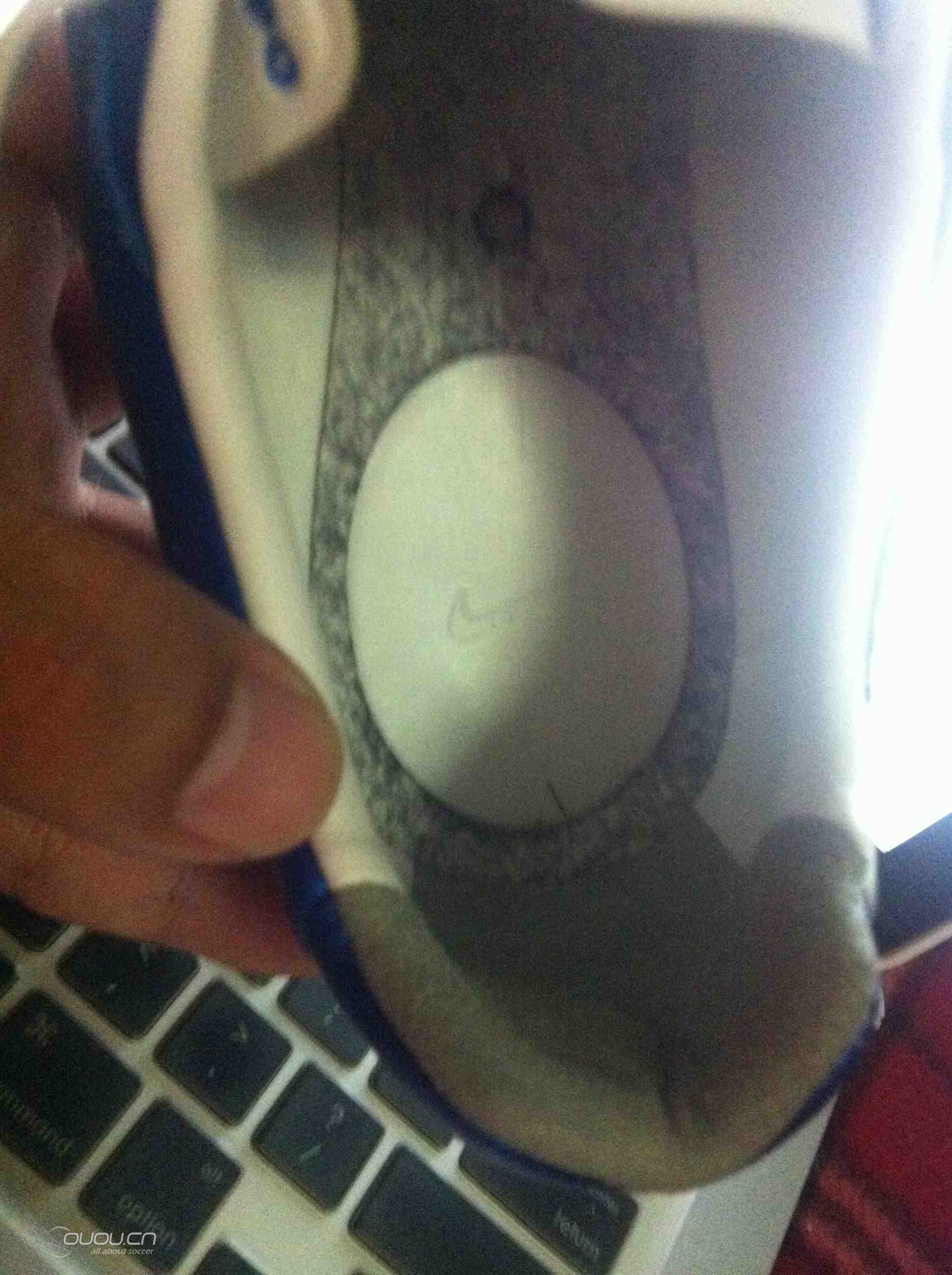 新款传奇4SG-PRO同FG的显著区别-鞋底减震胶