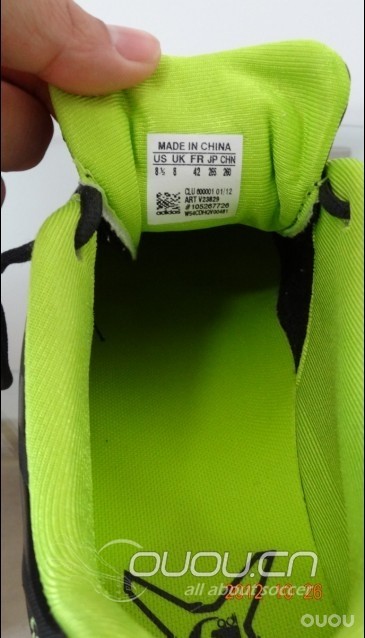 adidas阿迪达斯2012新款男子足球鞋V23829