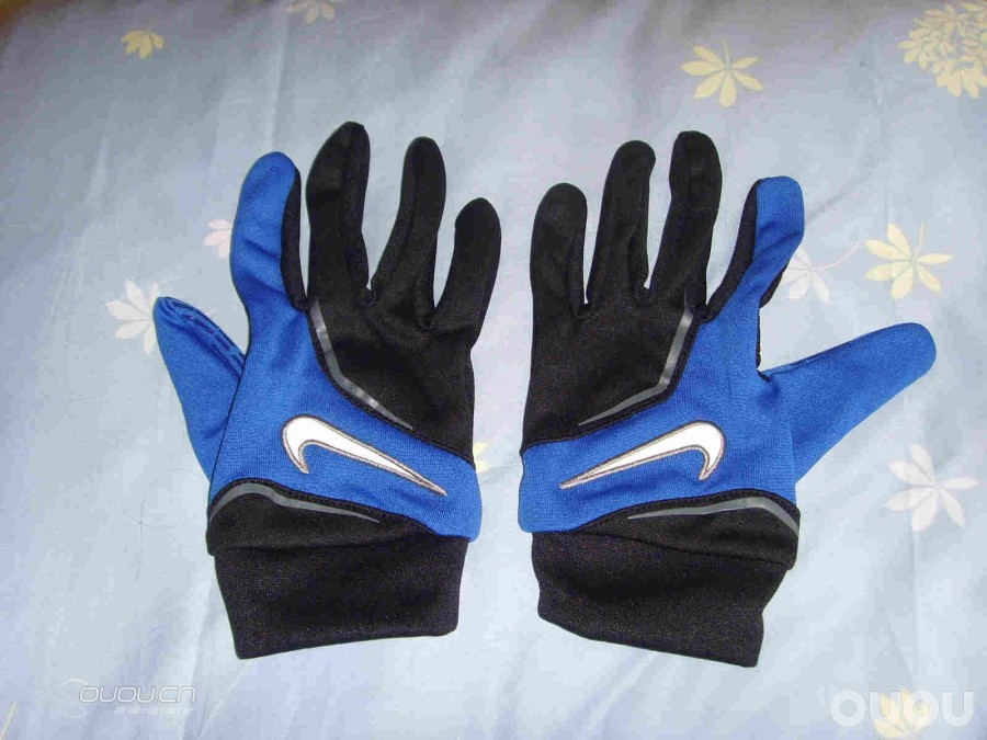 冬天就要到了,发双手套吧